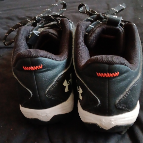 Under Armor Cleats - Picture 3 of 5